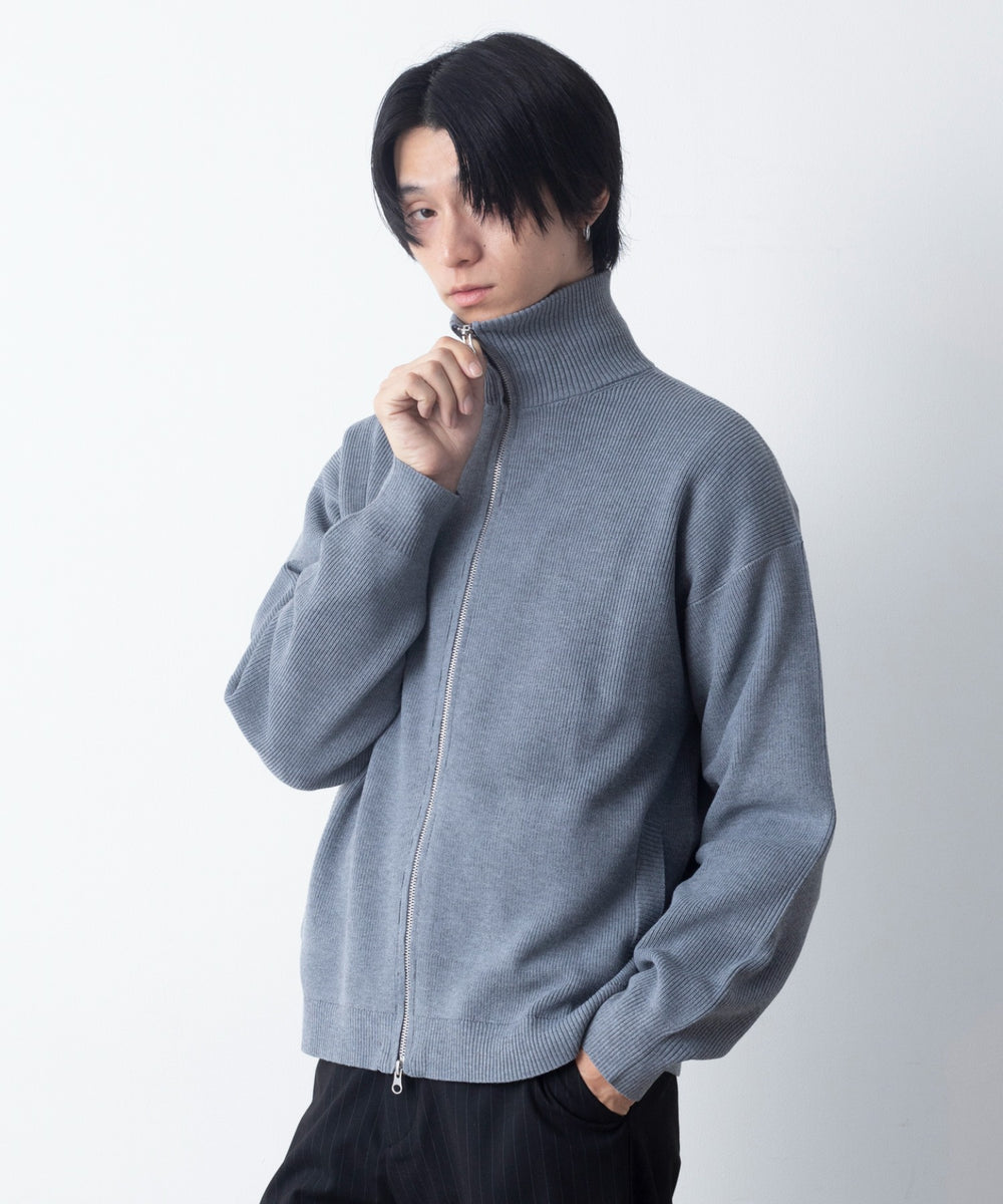 グレー モデル：180cm L着用