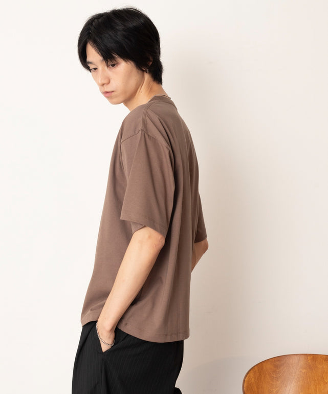 ブラウン モデル：180cm L着用