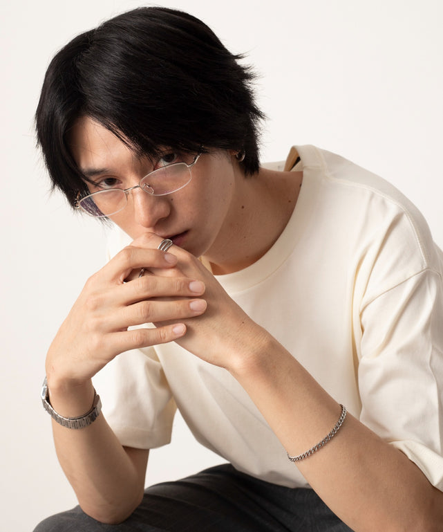 オフホワイト モデル：180cm L着用