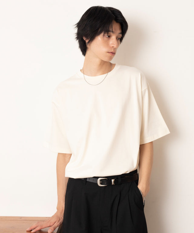 オフホワイト モデル：180cm L着用