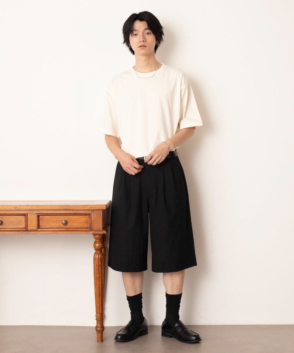 オフホワイト モデル：180cm L着用