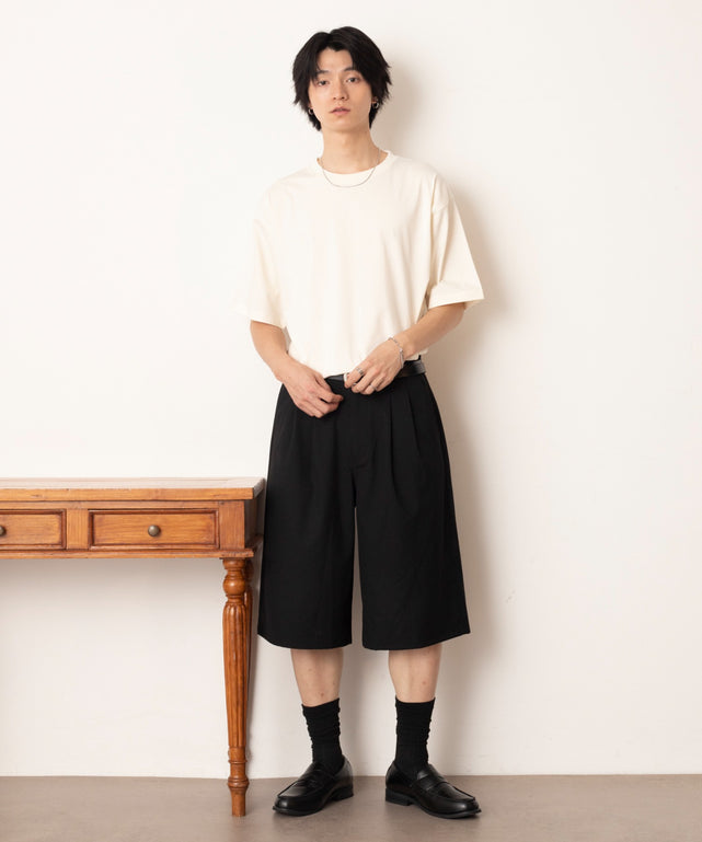 オフホワイト モデル：180cm L着用