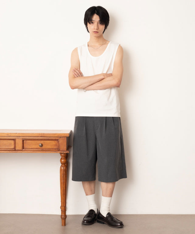 ホワイト モデル：180cm L着用