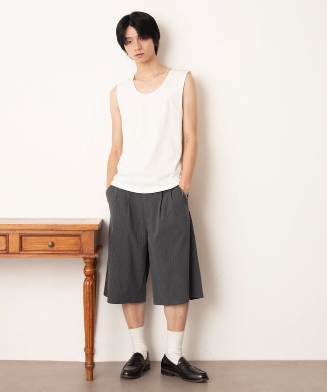 ホワイト モデル：180cm L着用