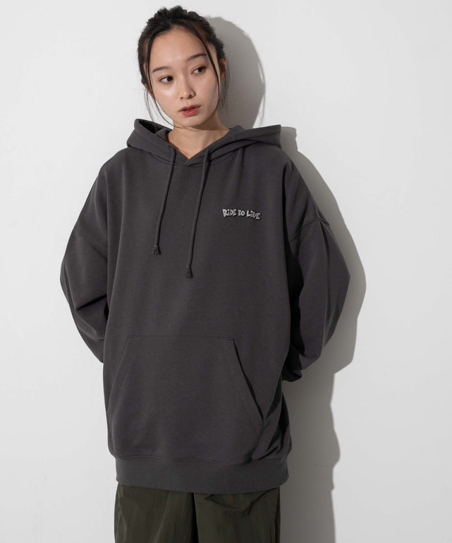 スミクロ モデル：161cm L着用