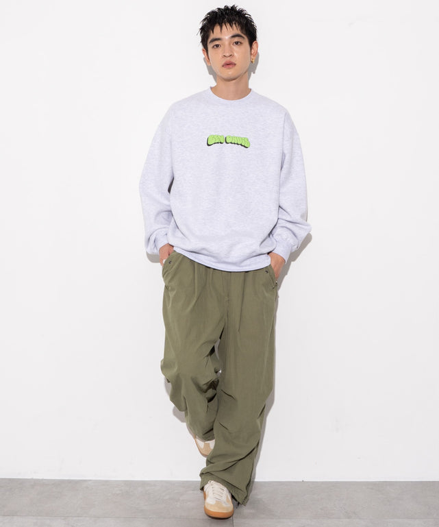 アッシュグレー モデル：180cm L着用