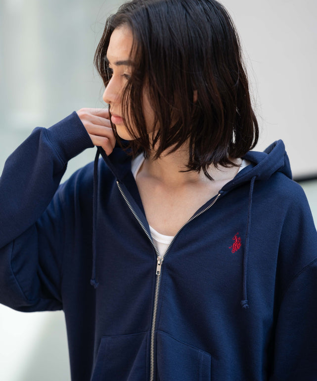ネイビー モデル：175cm M着用