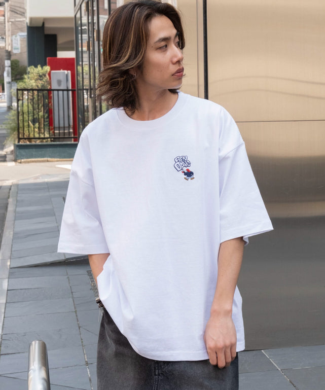 ホワイト　モデル:175cm L着用