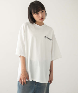 ホワイト モデル：168cm L着用