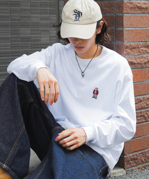 ホワイト モデル：182cm L着用