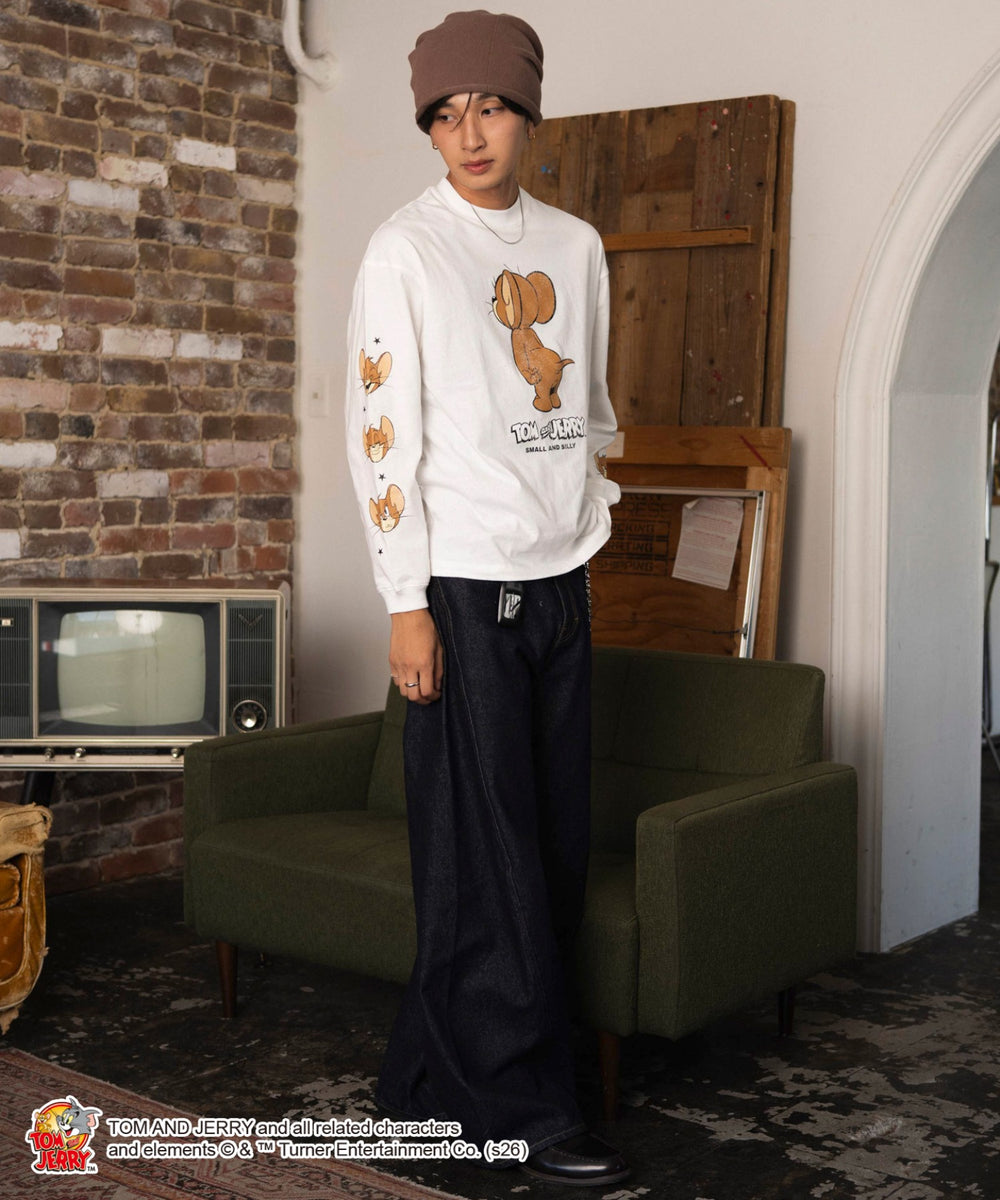 ホワイト モデル：180cm L着用