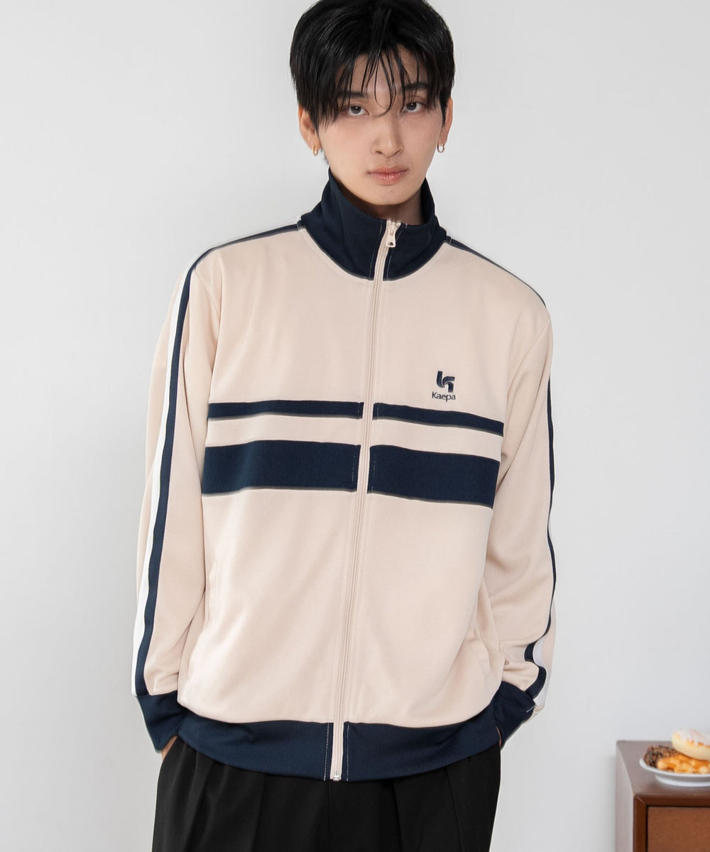 キナリ　モデル：180cm L着用