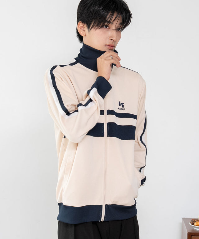 キナリ　モデル：180cm L着用