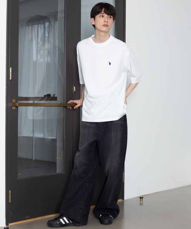 ホワイト　モデル：177cm L着用