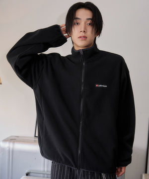 ブラック モデル：175cm L着用