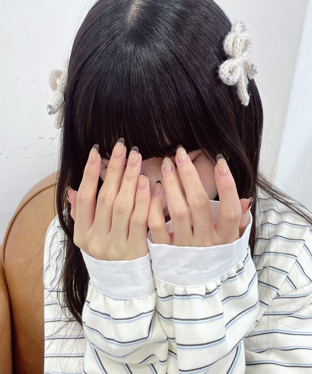 ベージュ