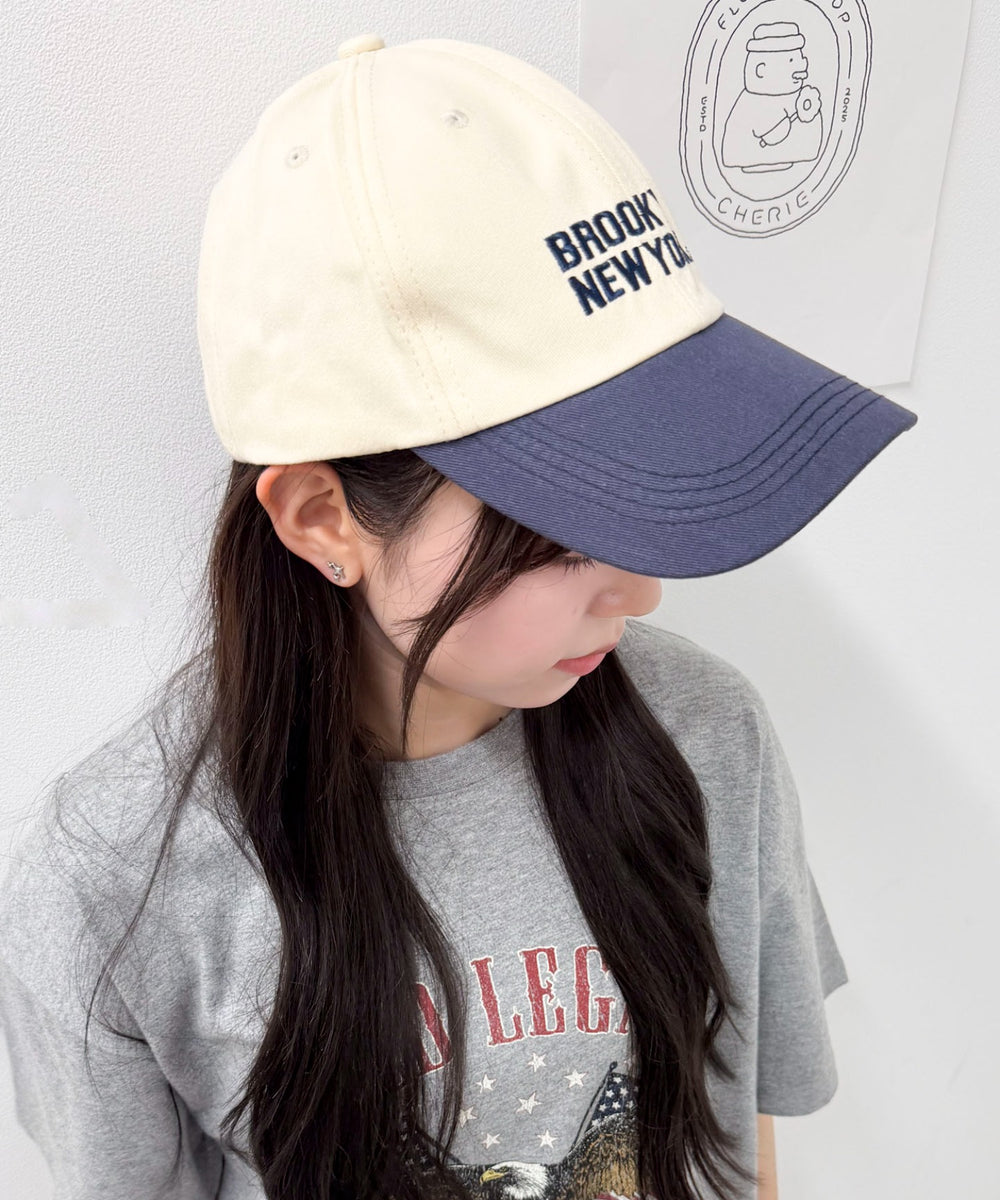 オフホワイト