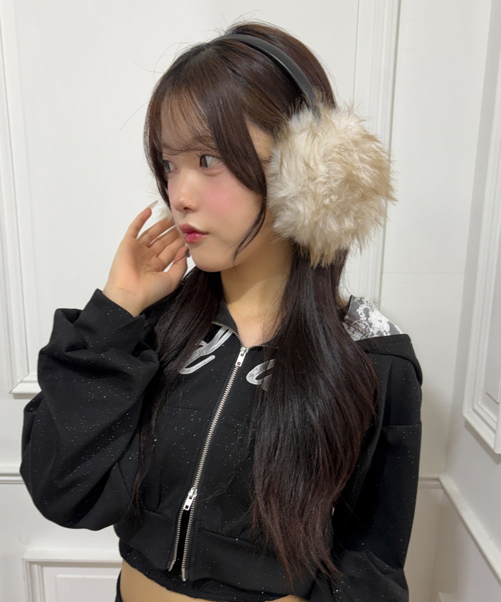 ベージュ