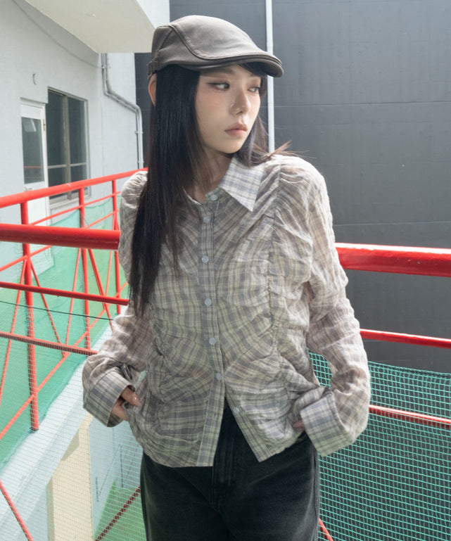 ベージュ　モデル：159cm F着用