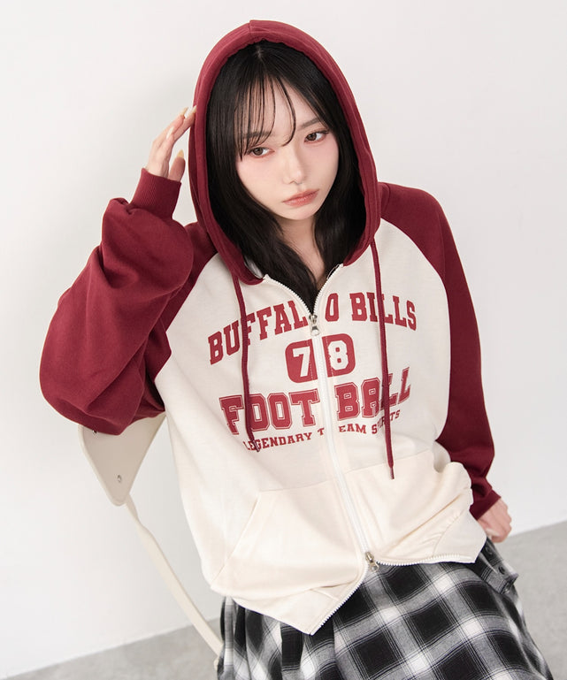 カレッジラグランジップパーカー/ホワイトアイボリー モデル：159cm F着用