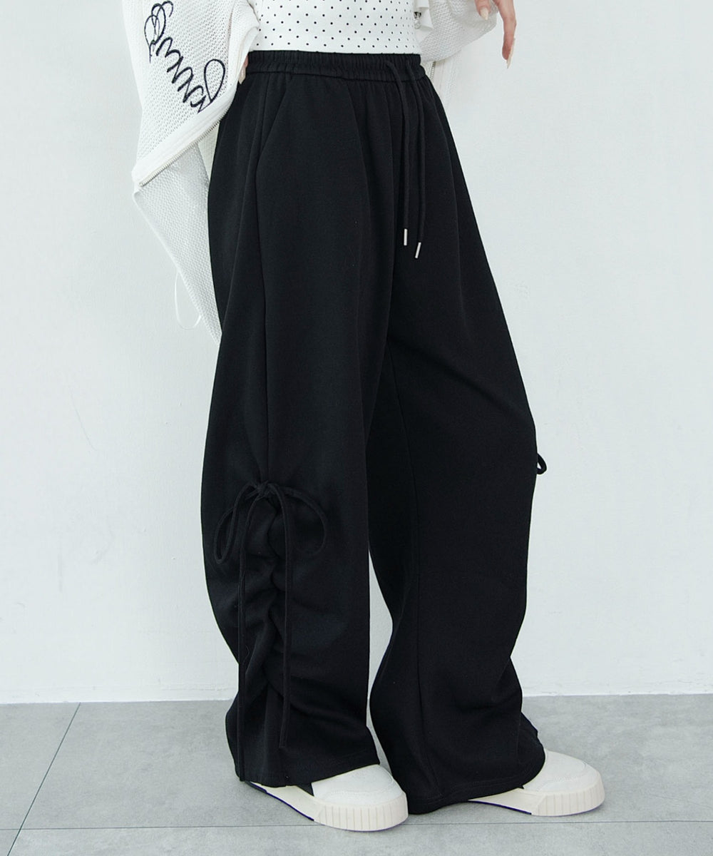 ブラック　モデル：159cm F着用