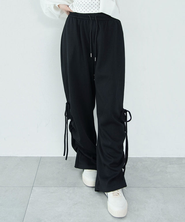 ブラック　モデル：159cm F着用