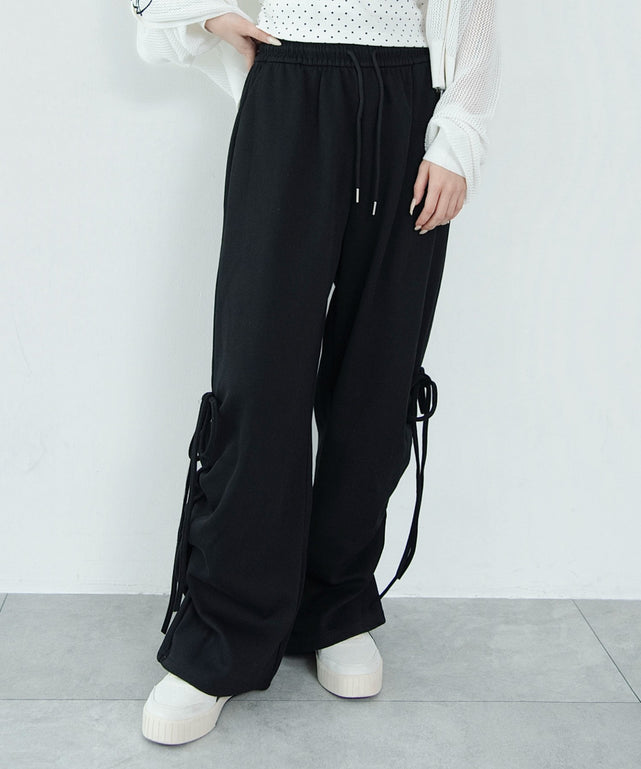 ブラック　モデル：159cm F着用