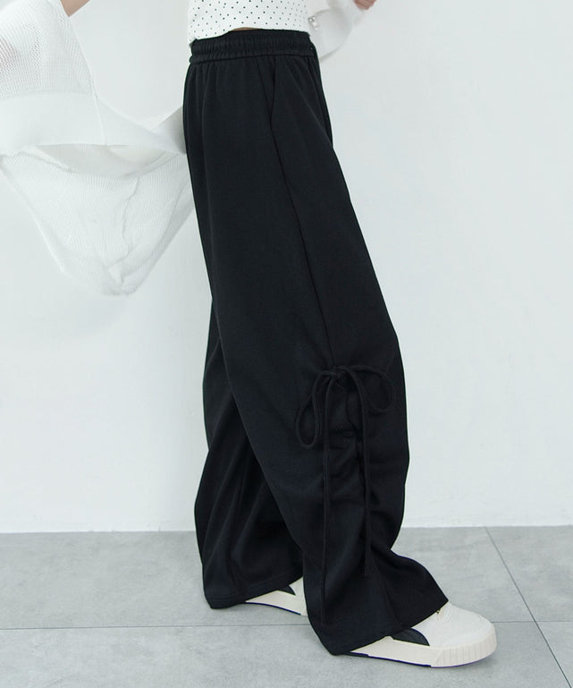 ブラック　モデル：159cm F着用