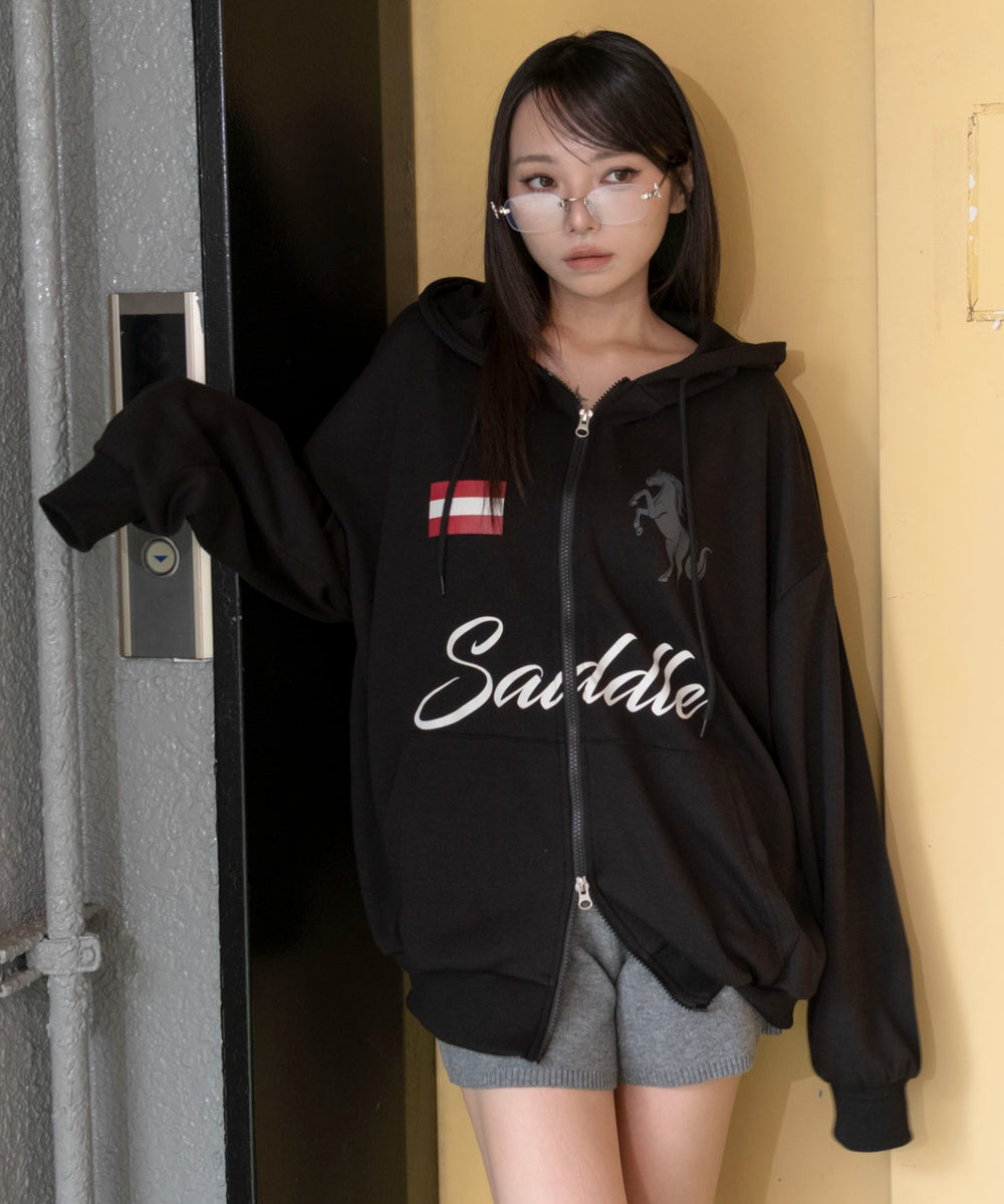 ブラック　モデル：159cm F着用