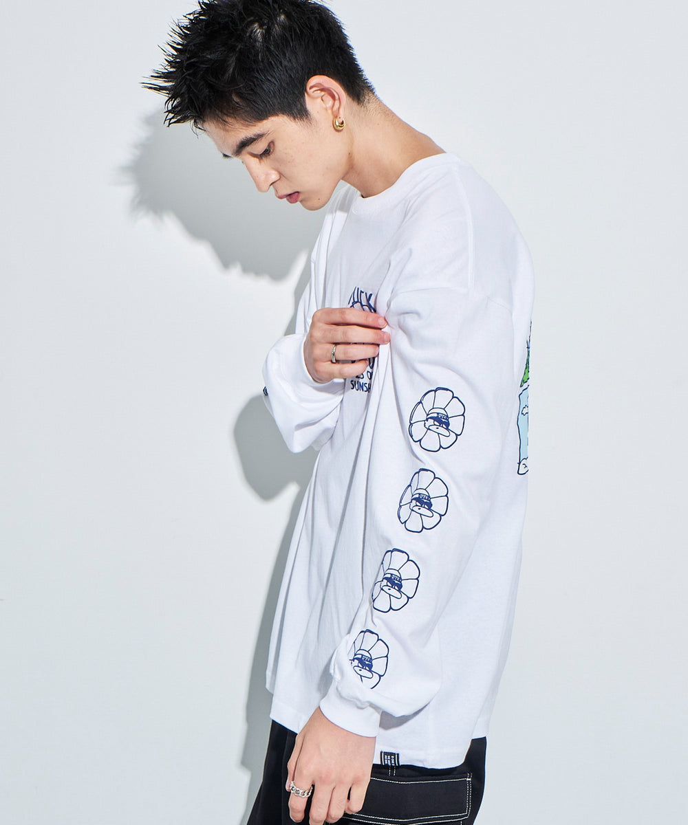 ホワイト モデル：180cm L着用