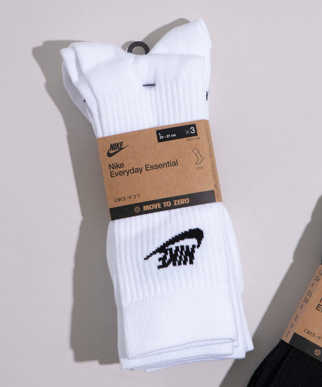NIKE　NSW　エブリデイエッセンシャルクルーソックス(25-27cm)/ホワイト