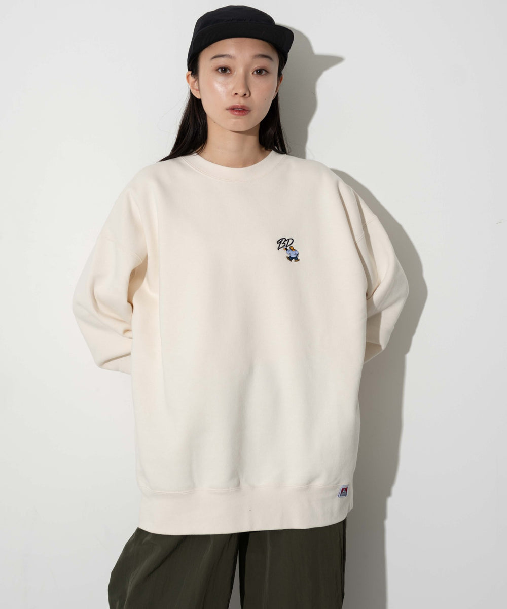 オフホワイト モデル：161cm L着用