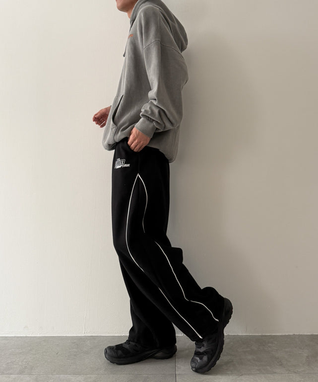 ブラック モデル：175cm L着用