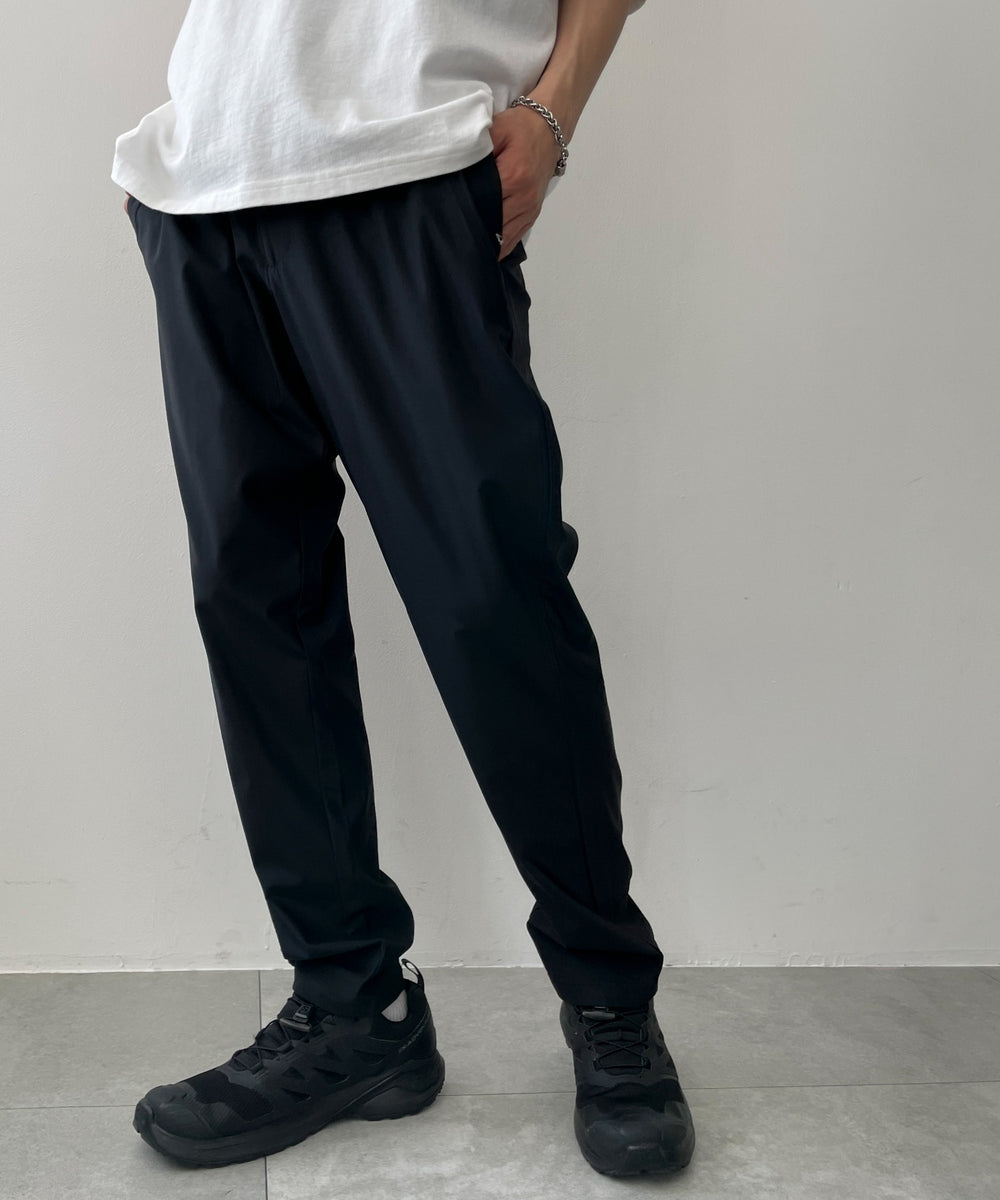 ブラック モデル：175cm L着用