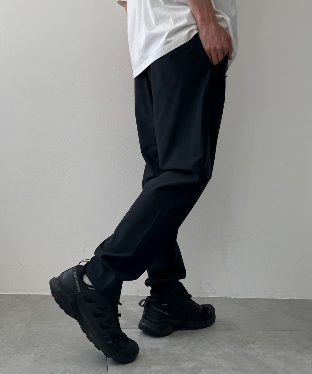 ブラック モデル：175cm L着用