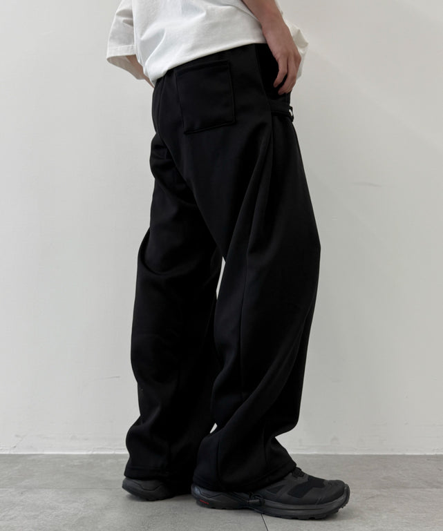 ブラック モデル：175cm F着用