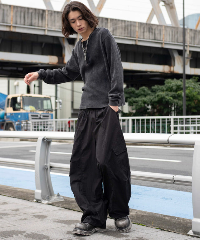 ブラック モデル：182cm L着用
