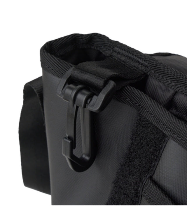 NEWERA SHOULDER BAG M TPU BLK REF