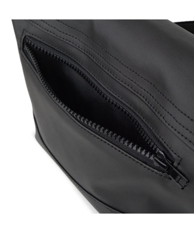 NEWERA SHOULDER BAG M TPU BLK REF