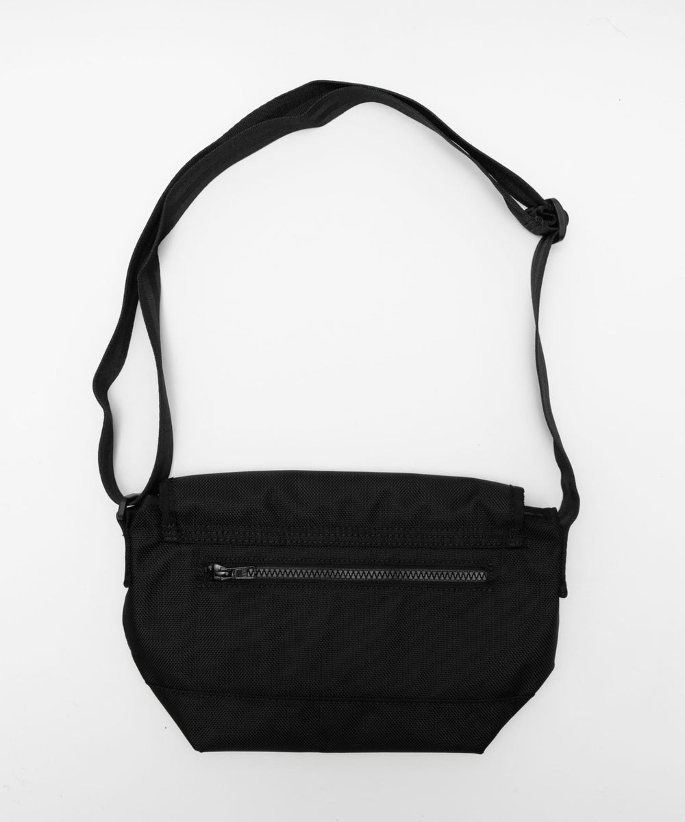 NEWERA SHOULDER BAG M BLK 251