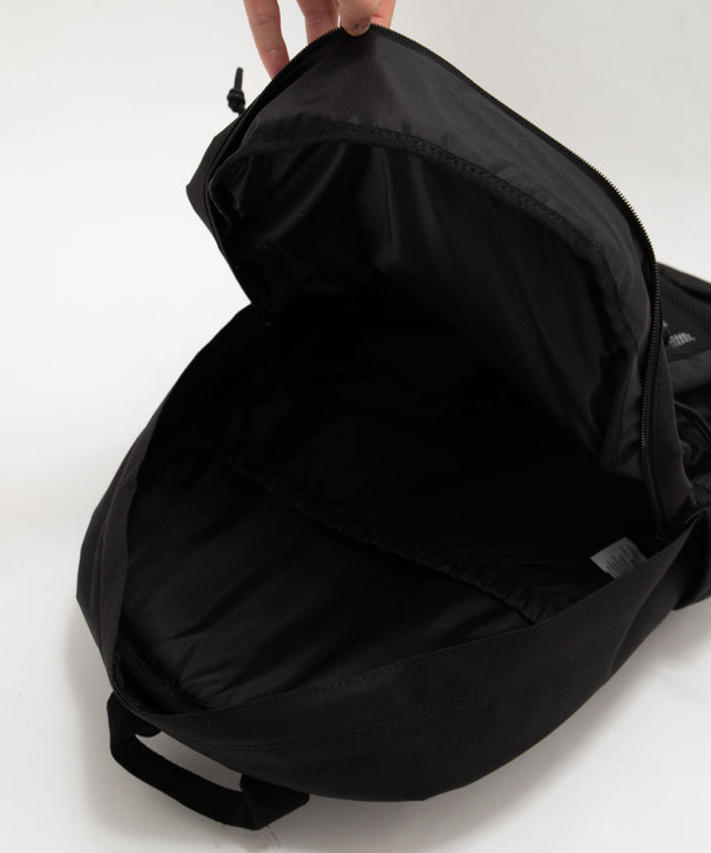 NEWERA　CAMPUS　PACK　600D