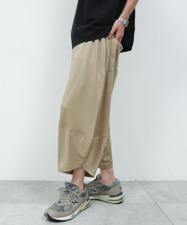 ベージュ モデル：175cm L着用