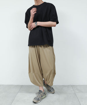 ベージュ モデル：175cm L着用
