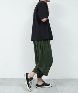 カーキ モデル：175cm L着用