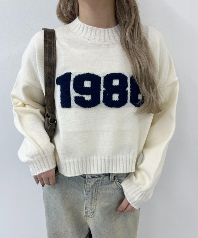 ホワイト モデル：160㎝ F着用