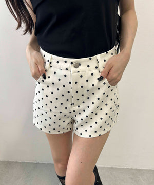 ホワイト モデル：157㎝ F着用
