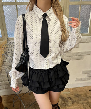 ホワイト モデル：160㎝ F着用