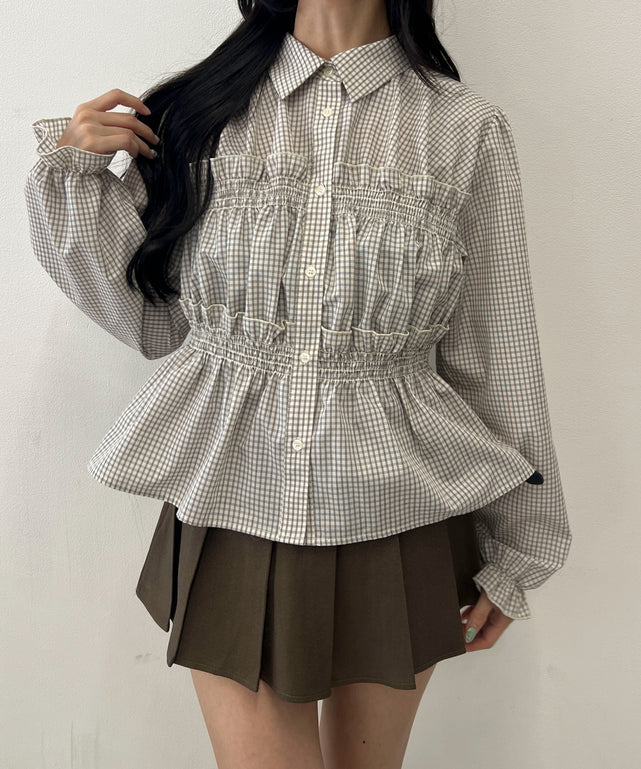 フリルギャザー長袖ブラウス/ホワイトアイボリー モデル：158㎝ F着用