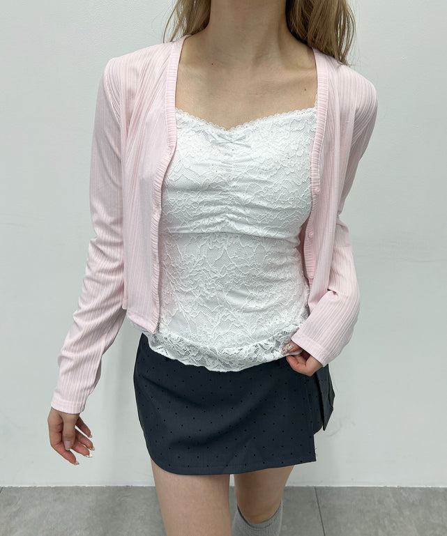 ホワイト モデル：160㎝ F着用