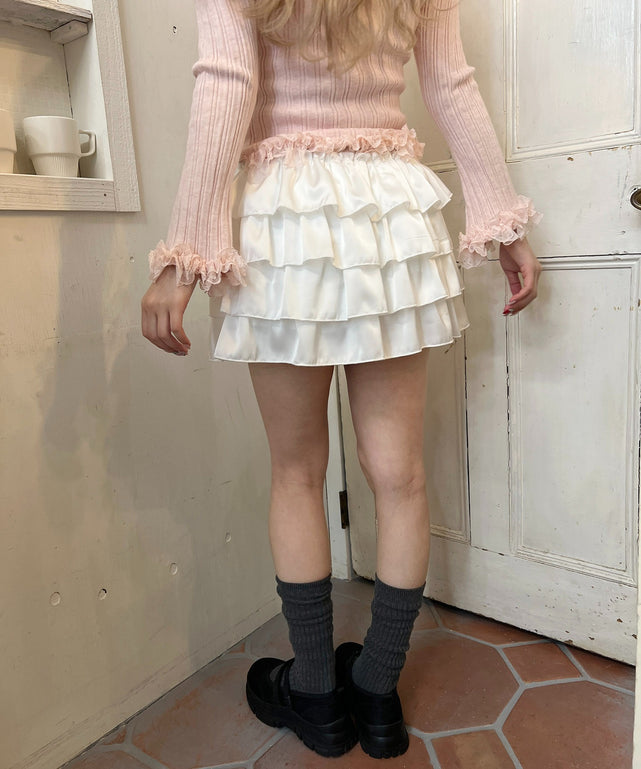 ホワイト モデル：160㎝ F着用